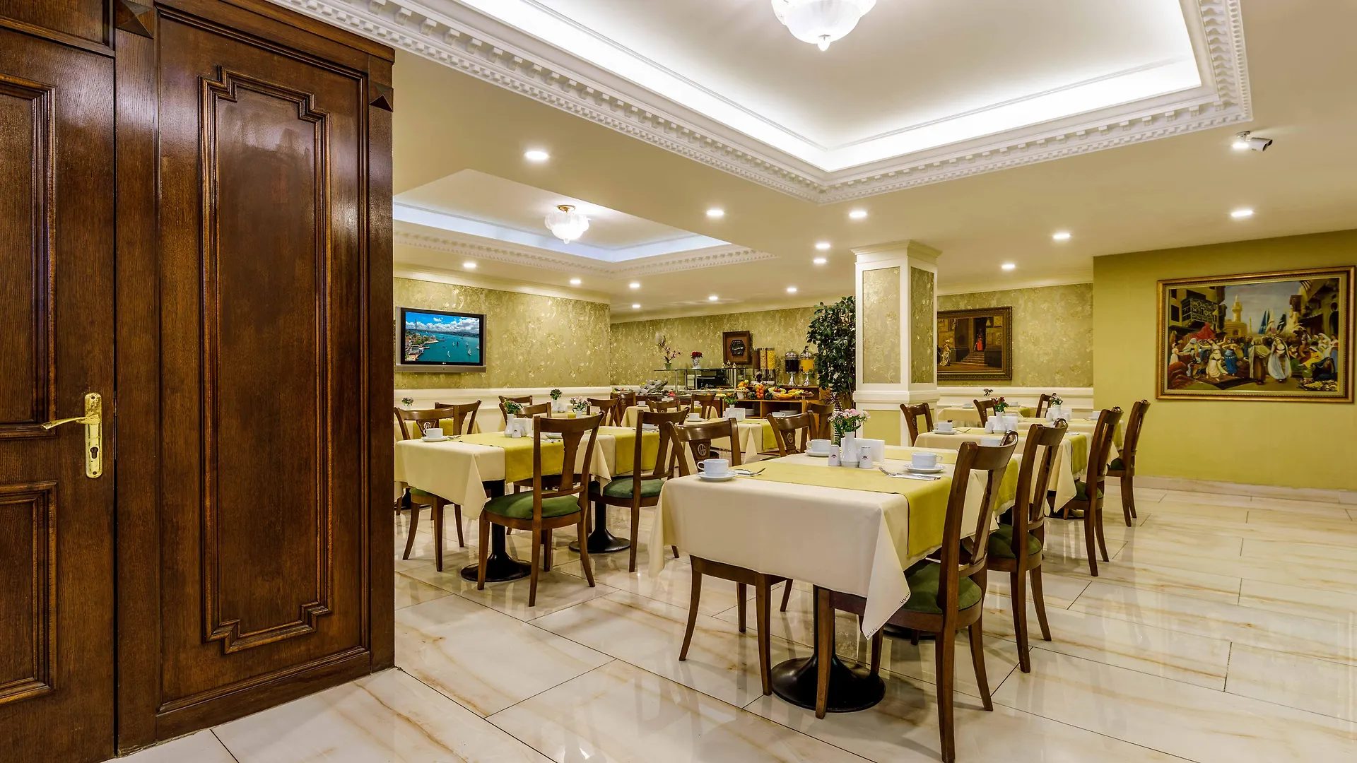 Golden Crown Hotel Istanbul 3*,