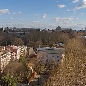 Sude Κωνσταντινούπολη