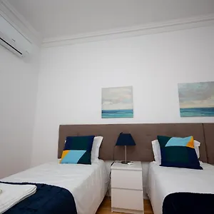 https://inn-chiado-boulevard-guest-house.hotels-lisbon-portugal.com