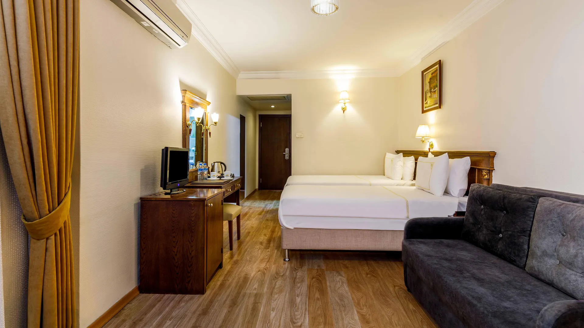 Golden Crown Hotel Стамбул