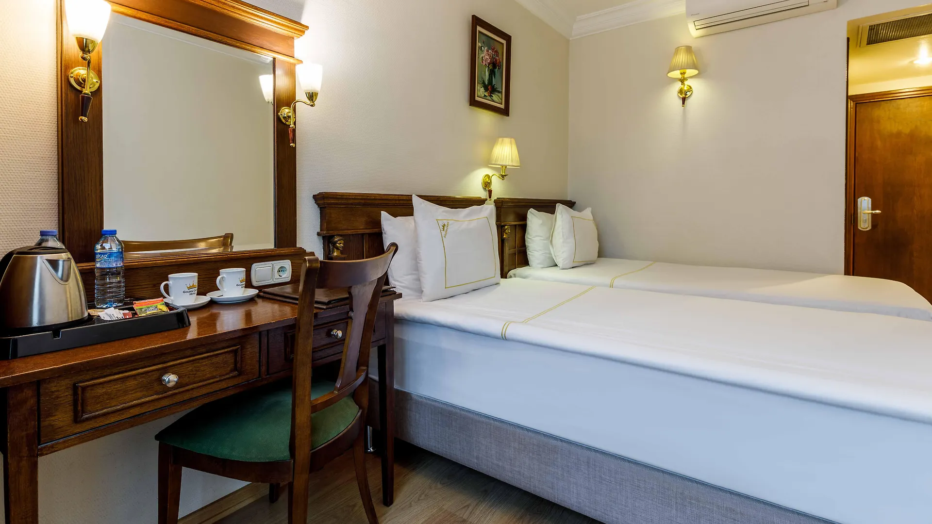 Golden Crown Hotel Стамбул