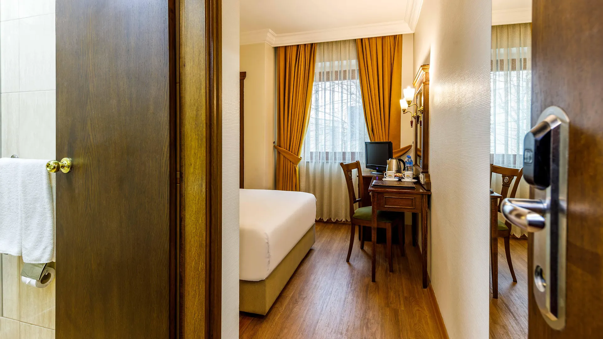 Golden Crown Hotel Стамбул