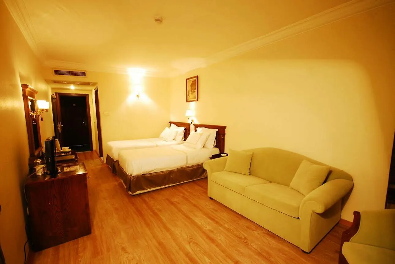 Golden Crown Hotel Стамбул